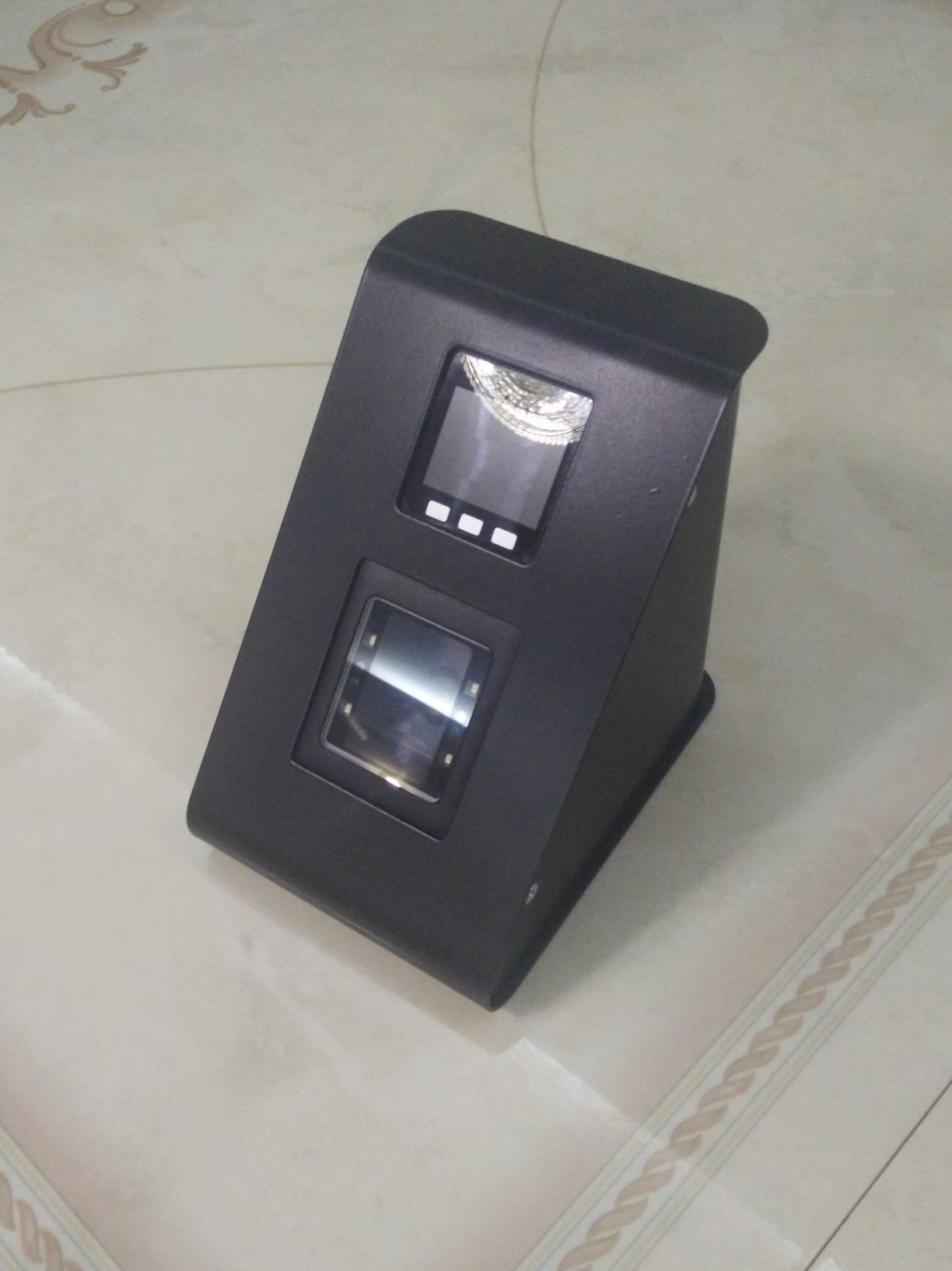 Корпус QR.Coffee — Терминал для заказа кофе по QR-коду
